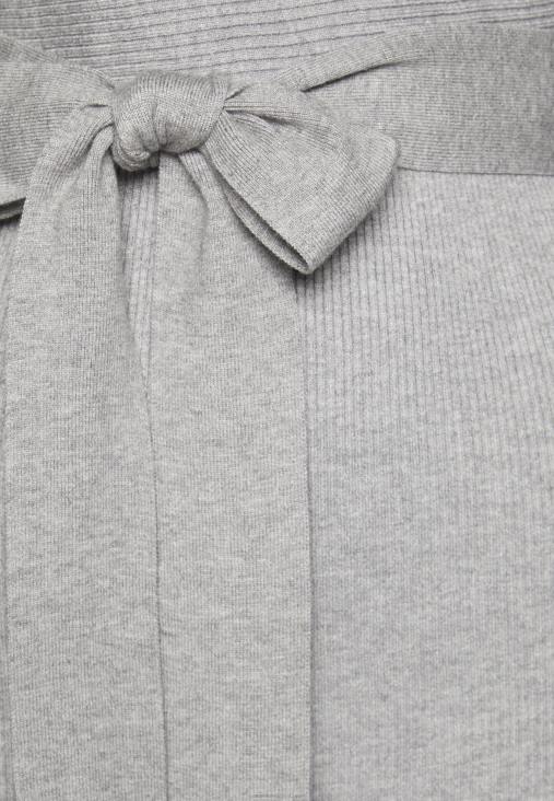 Anna Field nők wrap v ausschnitt mini stricckleid mit grtel shift ruha foltos szürke RTVD216 - Image 3
